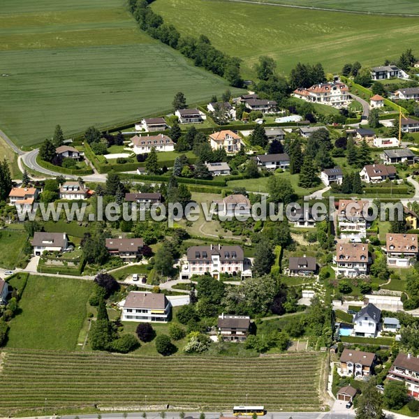 Photo aérienne de Begnins