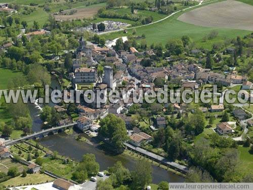 Photo aérienne de Bourdeilles