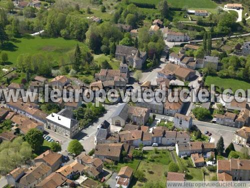 Photo aérienne de Javerlhac-et-la-Chapelle-Saint-Robert