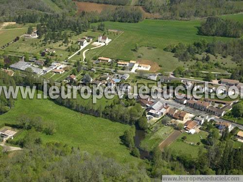 Photo aérienne de Javerlhac-et-la-Chapelle-Saint-Robert