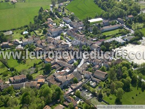 Photo aérienne de Verteillac