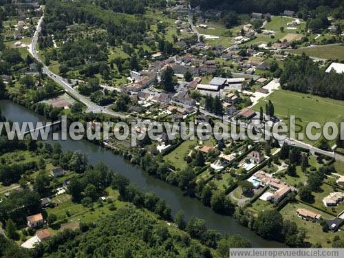 Photo aérienne de Annesse-et-Beaulieu