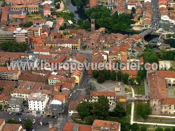 Photo aérienne de Melegnano