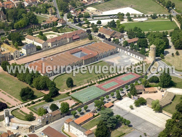 Photo aérienne de Cluny