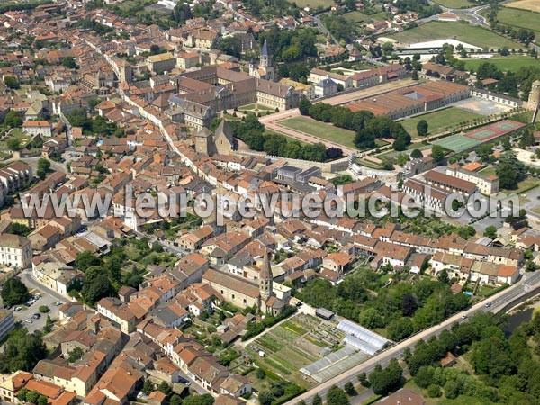 Photo aérienne de Cluny