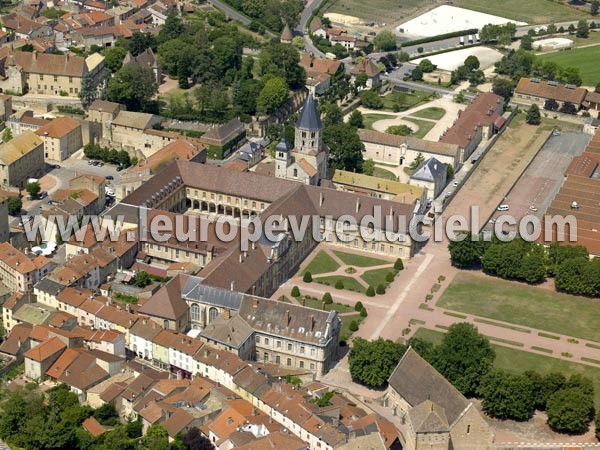 Photo aérienne de Cluny