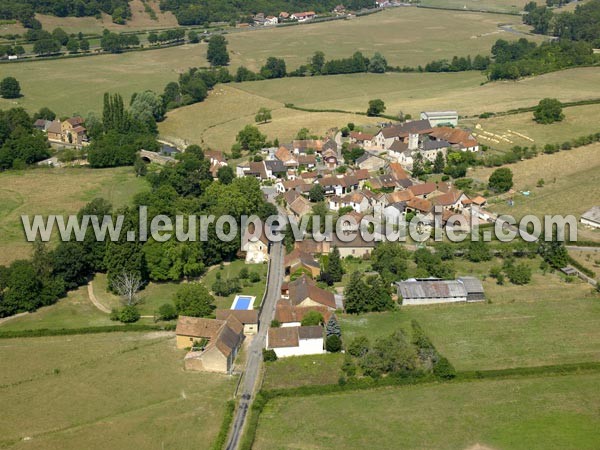 Photo aérienne de Cormatin