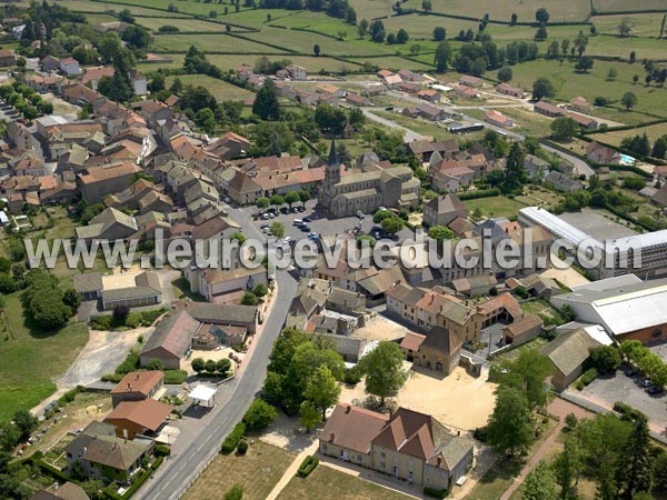 Photo aérienne de Matour