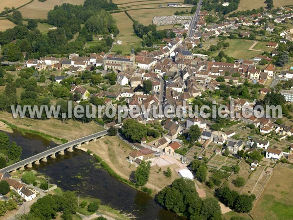 Photo aérienne de Toulon-sur-Arroux