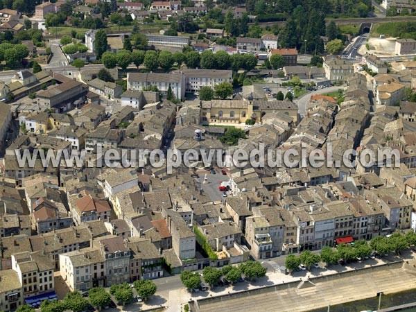 Photo aérienne de Tournus