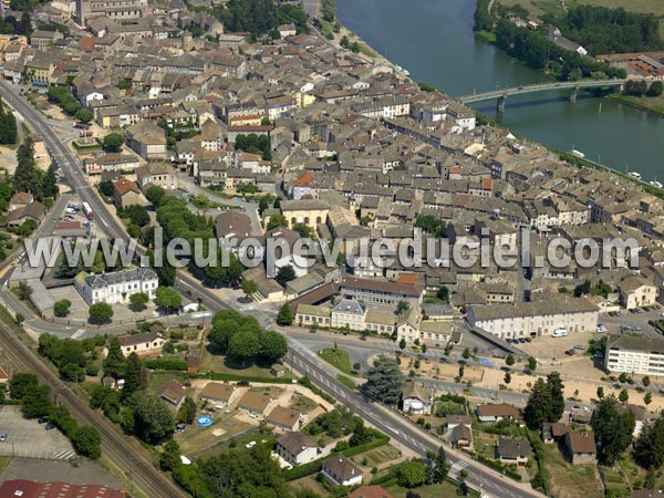 Photo aérienne de Tournus