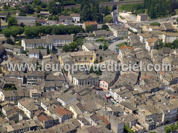 Photo aérienne de Tournus