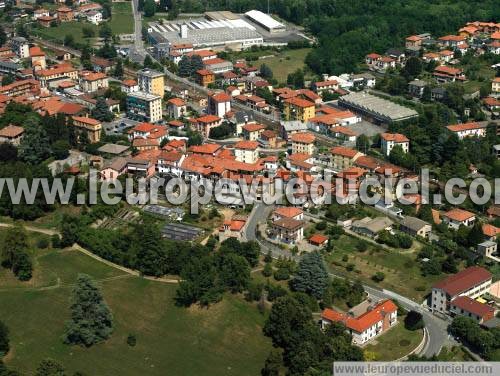 Photo aérienne de Gazzada Schianno