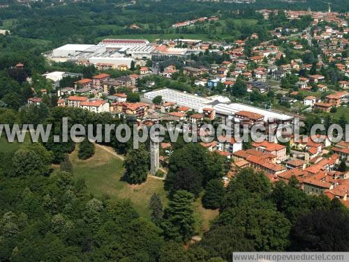 Photo aérienne de Gazzada Schianno