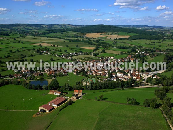 Photo aérienne de Genouilly