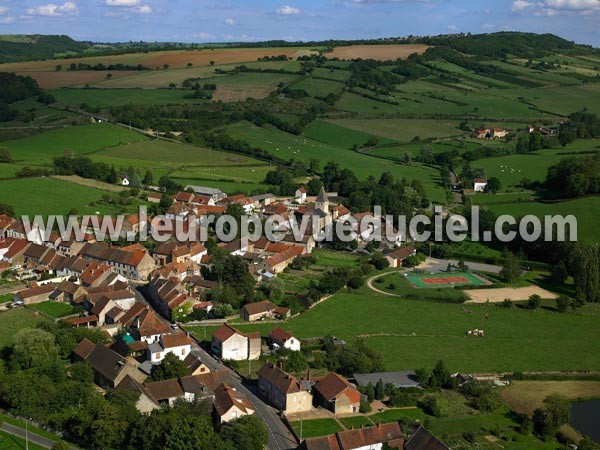 Photo aérienne de Genouilly