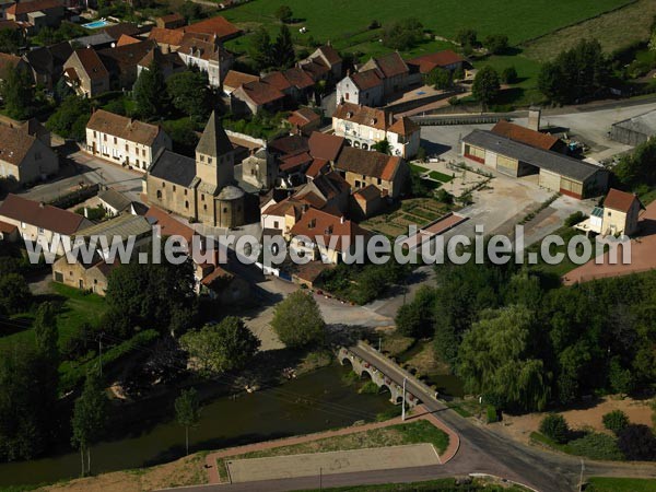 Photo aérienne de Genouilly