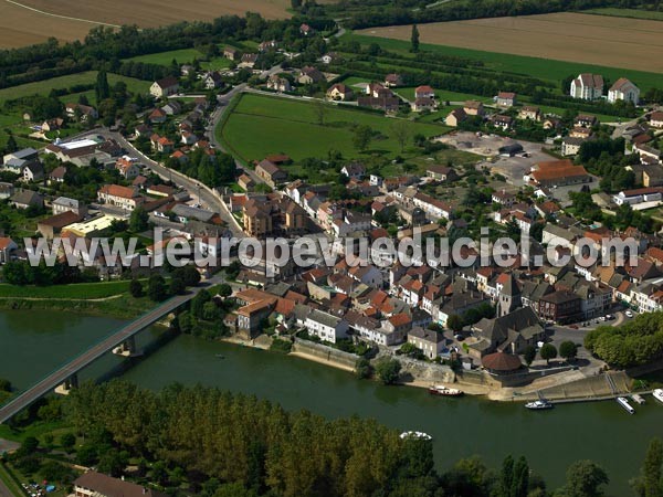 Photo aérienne de Verdun-sur-le-Doubs