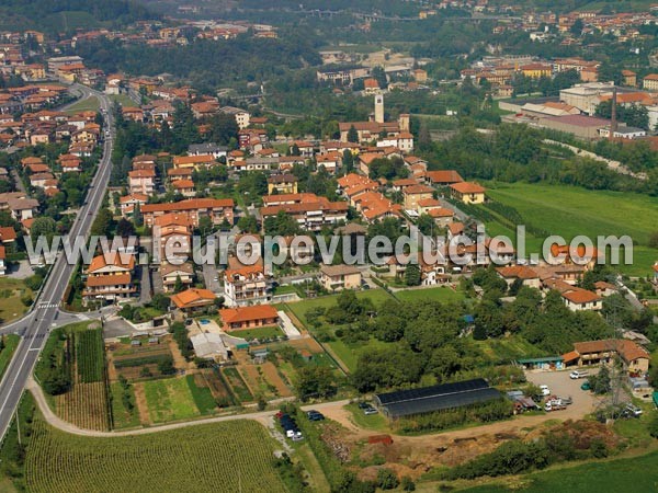 Photo aérienne de Almenno San Salvatore