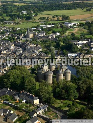 Photo aérienne de Lassay-les-Chteaux