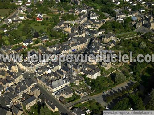 Photo aérienne de Lassay-les-Chteaux