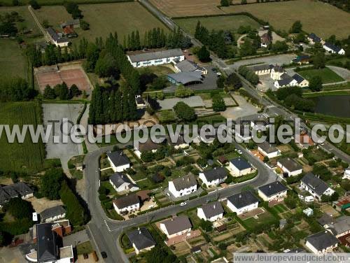 Photo aérienne de Quelaines-Saint-Gault
