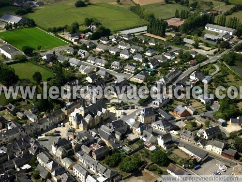 Photo aérienne de Quelaines-Saint-Gault