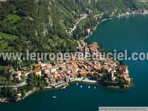 Photo aérienne de Varenna