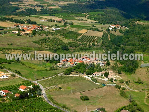 Photo aérienne de Charnas