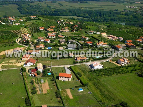 Photo aérienne de Charnas