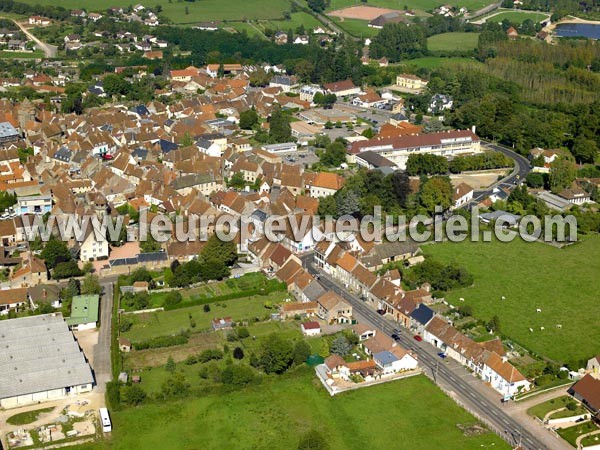 Photo aérienne de Arnay-le-Duc