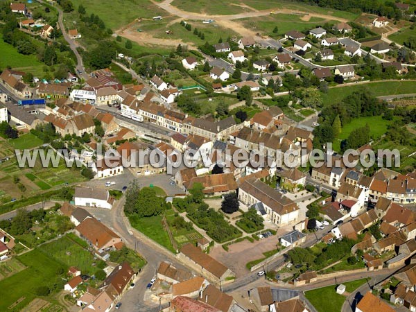 Photo aérienne de Arnay-le-Duc