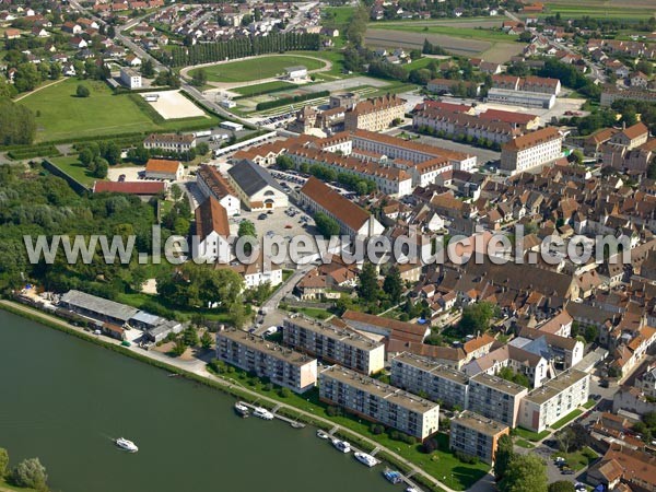 Photo aérienne de Auxonne