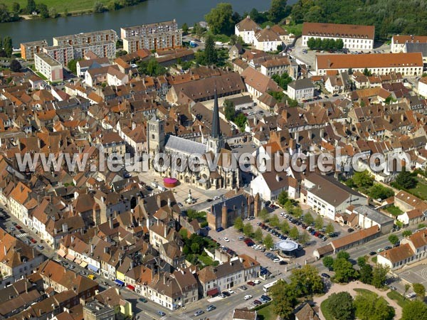 Photo aérienne de Auxonne