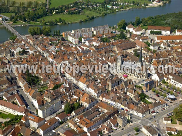 Photo aérienne de Auxonne