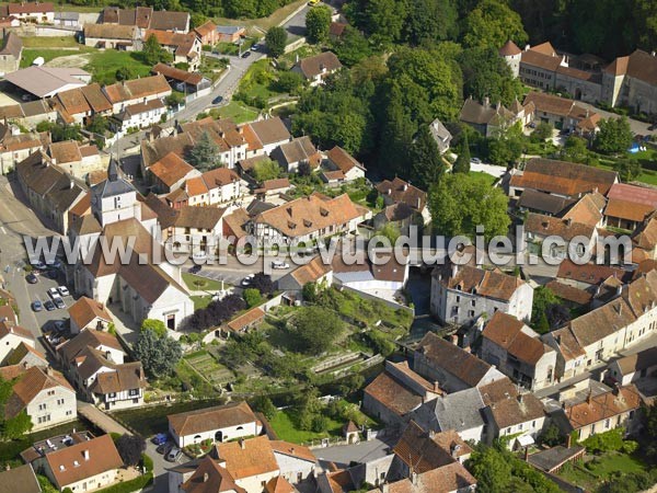 Photo aérienne de Bèze