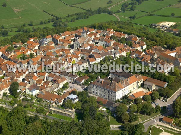 Photo aérienne de Flavigny-sur-Ozerain