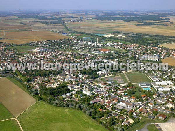 Photo aérienne de Genlis