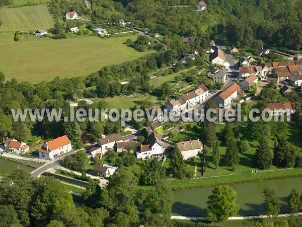 Photo aérienne de La Bussire-sur-Ouche