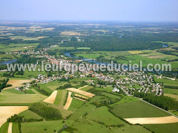 Photo aérienne de Lamarche-sur-Sane