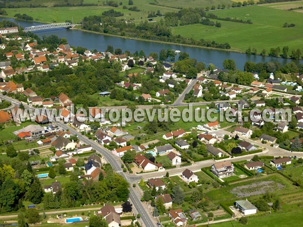 Photo aérienne de Lamarche-sur-Sane