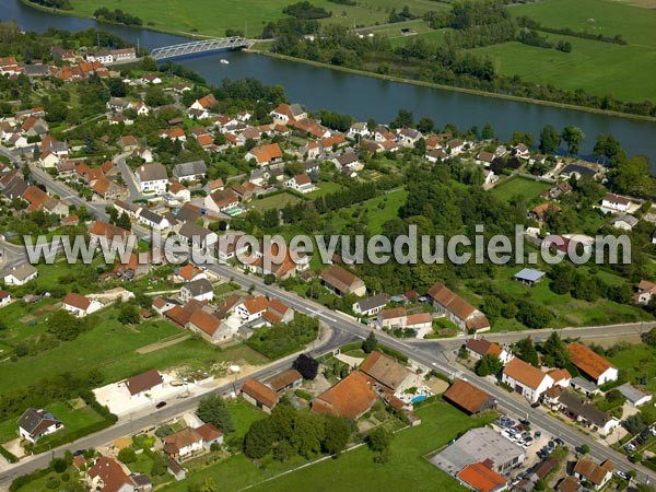 Photo aérienne de Lamarche-sur-Sane