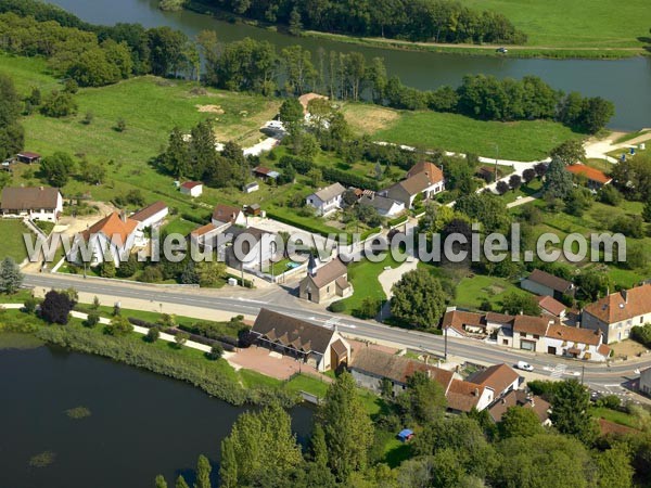 Photo aérienne de Lamarche-sur-Sane