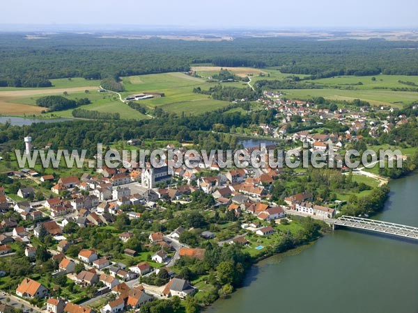 Photo aérienne de Lamarche-sur-Sane