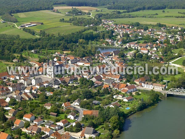 Photo aérienne de Lamarche-sur-Sane