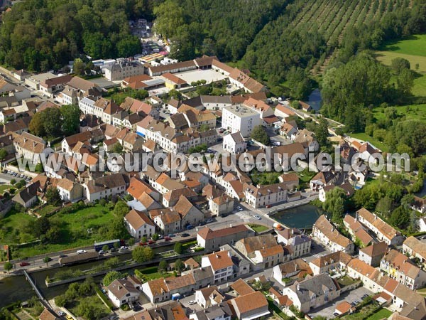 Photo aérienne de Mirebeau-sur-Bze