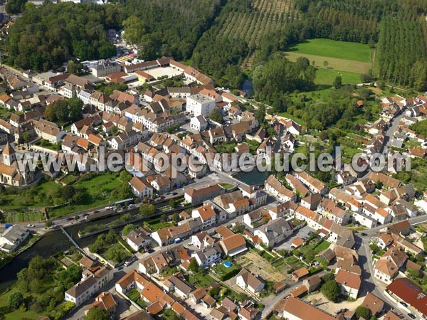 Photo aérienne de Mirebeau-sur-Bze