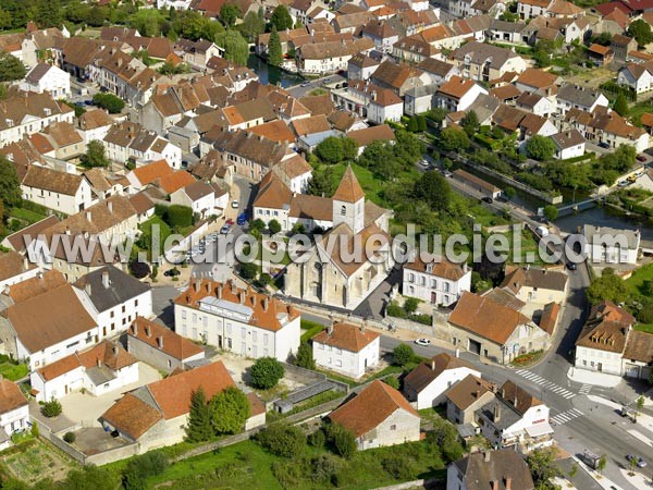 Photo aérienne de Mirebeau-sur-Bèze