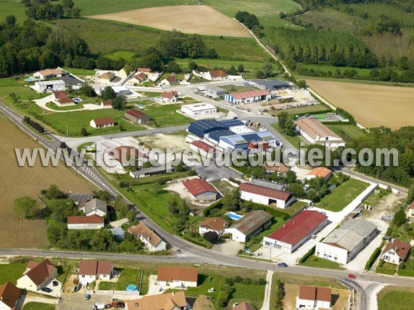 Photo aérienne de Mirebeau-sur-Bze