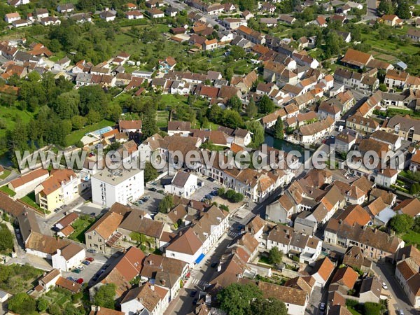 Photo aérienne de Mirebeau-sur-Bze